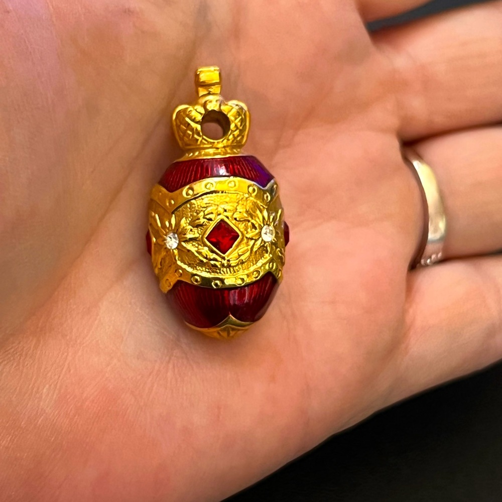 Joan Rivers Vintage Large Faberge Enamel Egg Pendant